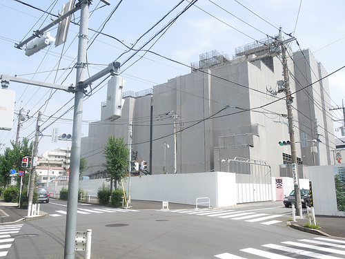 ファイル:イースト 施工時(2014-08-21撮影).jpg