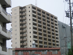 ファイル:グランドメゾン勝川ネクシティ ウエスト 2007年8月4日撮影.jpg