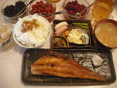 ファイル:シティタワー池袋ウエストゲート 和美 焼き魚定食.jpg