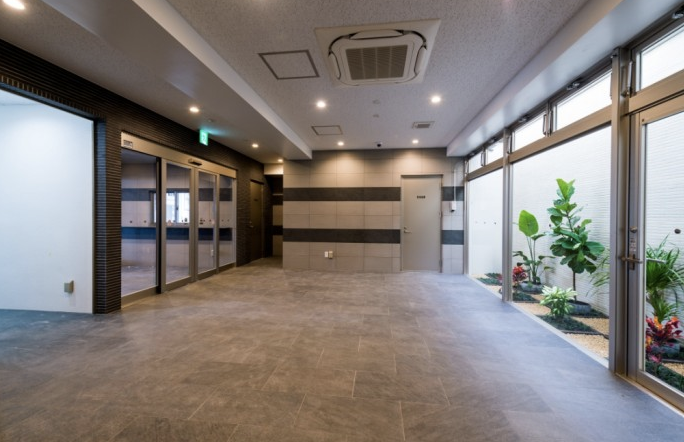 ファイル:シンフォニア奥武山イーストウイング エントランスホール.png