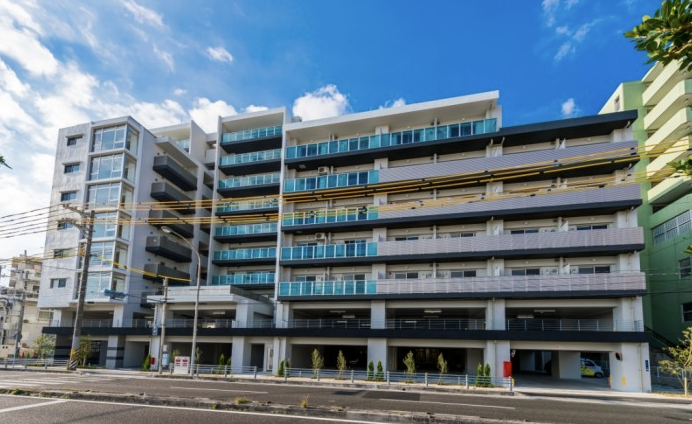 ファイル:シンフォニア奥武山イーストウイング 外観2.png