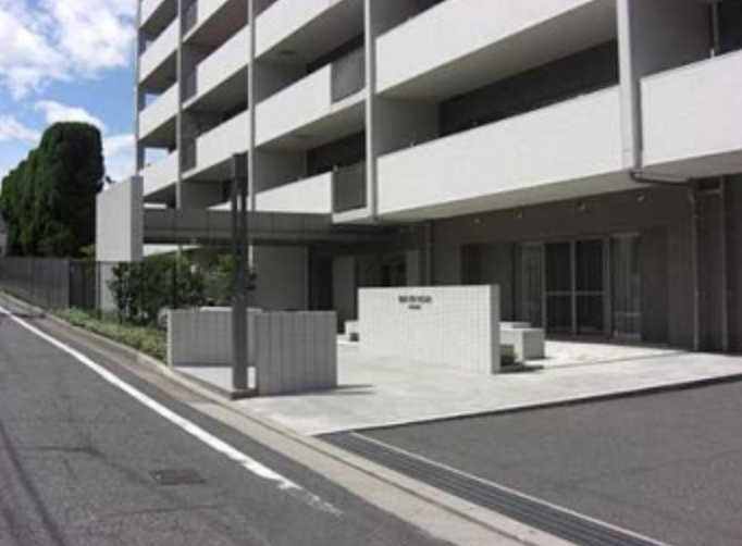 ファイル:アーバンビュー戸坂アールグラン エントランスアプローチ.png