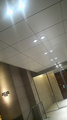 ファイル:グランドメゾン京町堀タワー エントランス.jpg