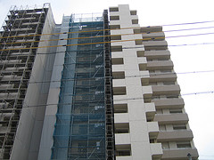 ファイル:グランドメゾン勝川ネクシティ ウエスト裏面 2007年8月4日撮影.jpg