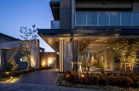 ファイル:サンズガラリエ倉敷中央通り エントエランスアプローチ.png