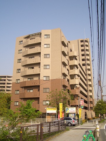 ファイル:キングレジデンス ラセーヌ宝塚外観3.jpg