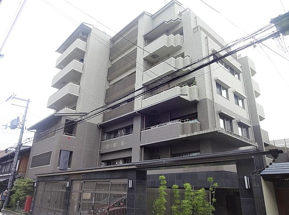 ファイル:アバンエスパス烏丸御池 外観.png