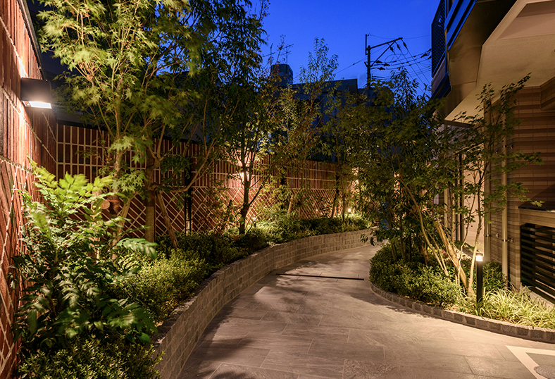 ファイル:CLUB THE.大濠二丁目 植栽.png