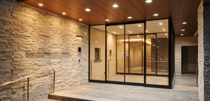 ファイル:グランアーキ大濠一丁目 ザ・レジデンス エントランス.png