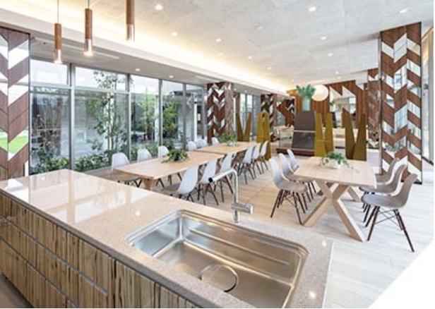 ファイル:MMプロジェクト キッチンスタジオ.png