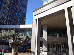 ファイル:20150118パークシティ大崎 ザ タワー.jpg