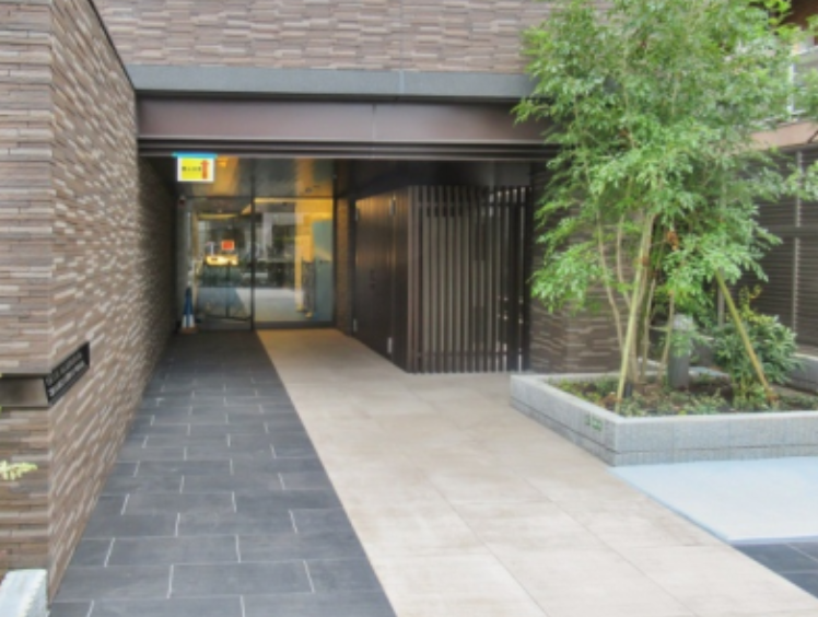 ファイル:オープンレジデンシア桜新町ガーデン エントランスアプローチ.png