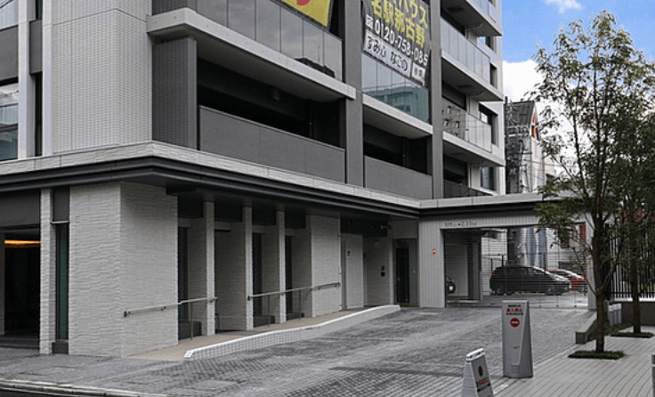 ファイル:シティハウス名駅那古野 エントエランスアプローチ.png