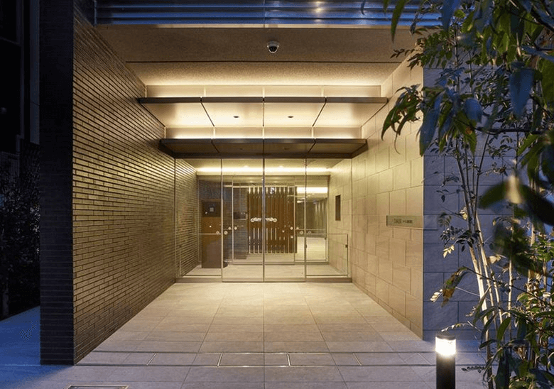 ファイル:シャリエ越谷蒲生 エントエランス2.png